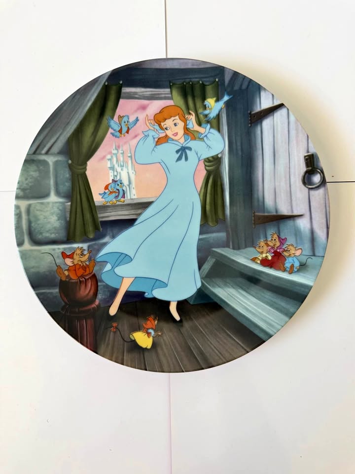 Limited Edition Collector Plates - Disney Cinderella