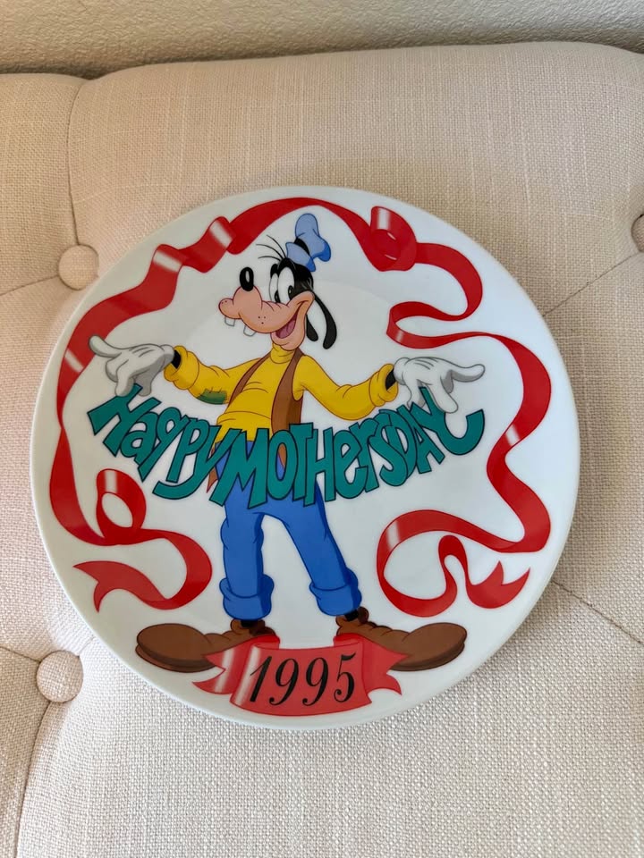 Vintage 1995 Disney Grolier Collectibles Goofy Mother's Day Plate